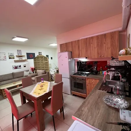 Διαμέρισμα Soft & Peace Flat Near Center 20 Min By Bus Τίρανα