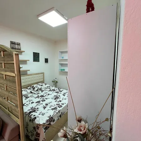 Soft & Peace Flat Near Center 20 Min By Bus Διαμέρισμα